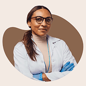 Mulher com traje de médica